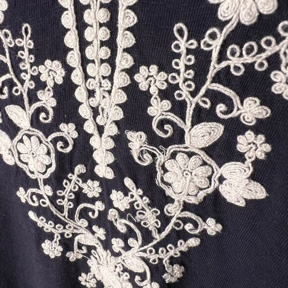 Talbots Top Womens Size MP Navy Split-Neck Embroidered Tunic Floral Detail - Picture 10 of 16